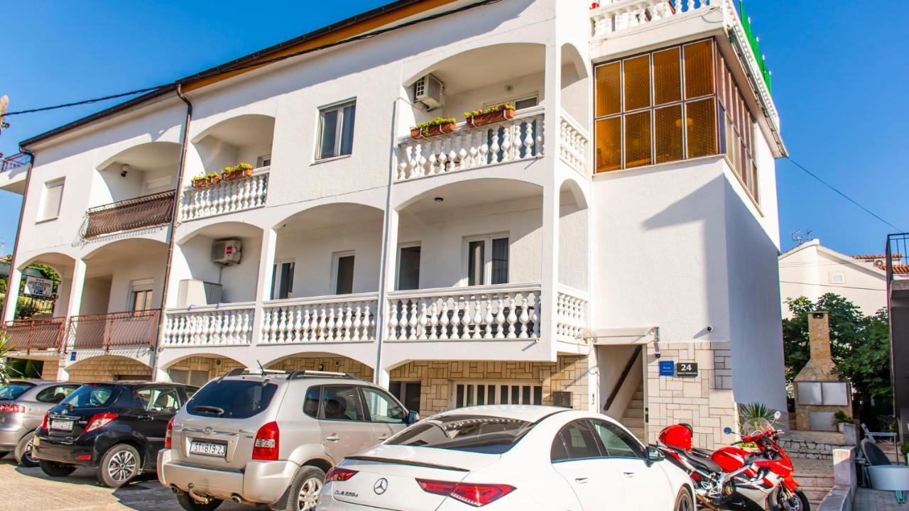 Apartments Curic Trogir Exterior photo
