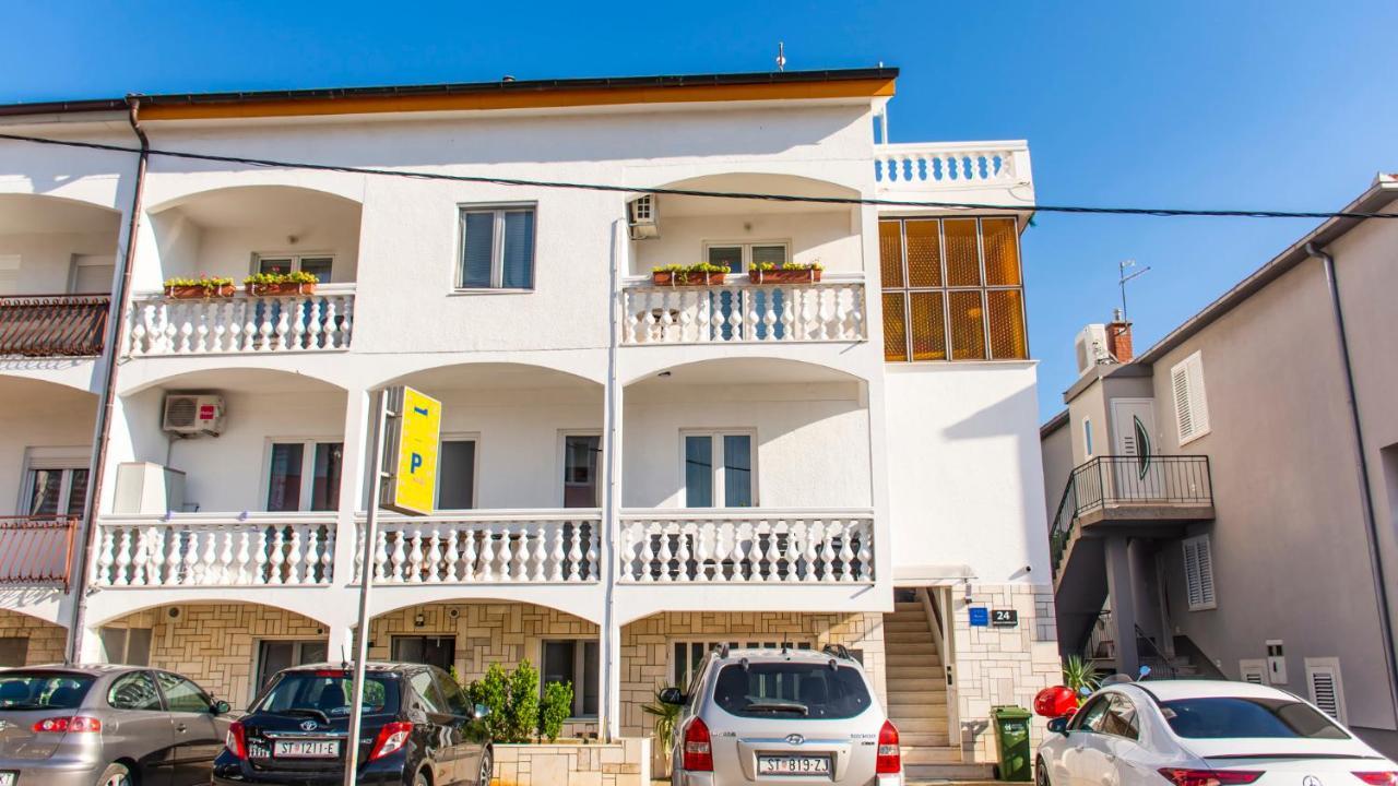 Apartments Curic Trogir Exterior photo